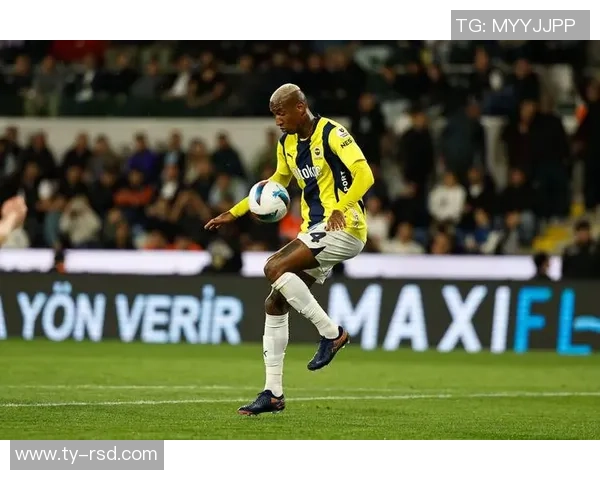 沙特足球球星实力最新排名解析全面展示球员荣誉与影响力