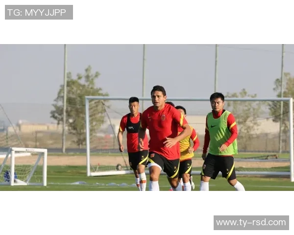 长得像中国人的足球球星盘点 探索他们的成就与影响力